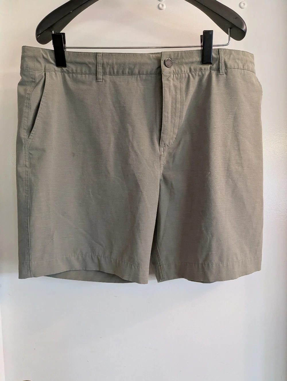 Faherty Lightweight Flat-Front Shorts in Olive All Day Drawstring